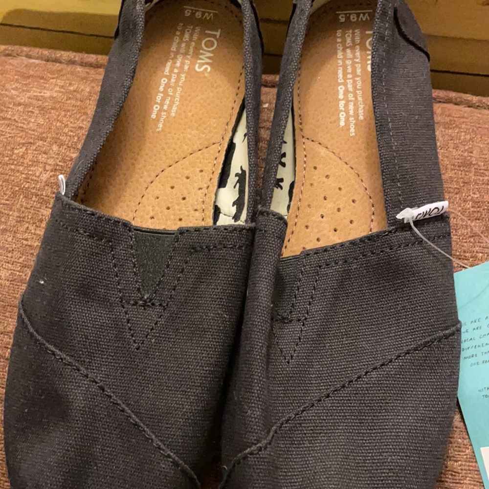 Toms NWT